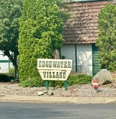 Edgewater Village entrance sign